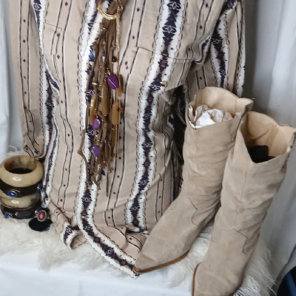 COWGIRL: Western Shirt - Picture 10 of 16